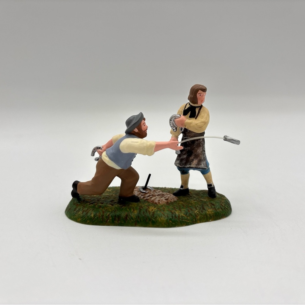 Department 56 2003 H.V.C. New England Village Series Pitching Horseshoes 57107